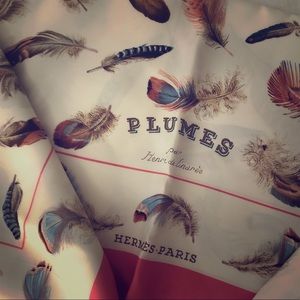 —Vintage—Mint condition Hermes silk scarf—plumes—